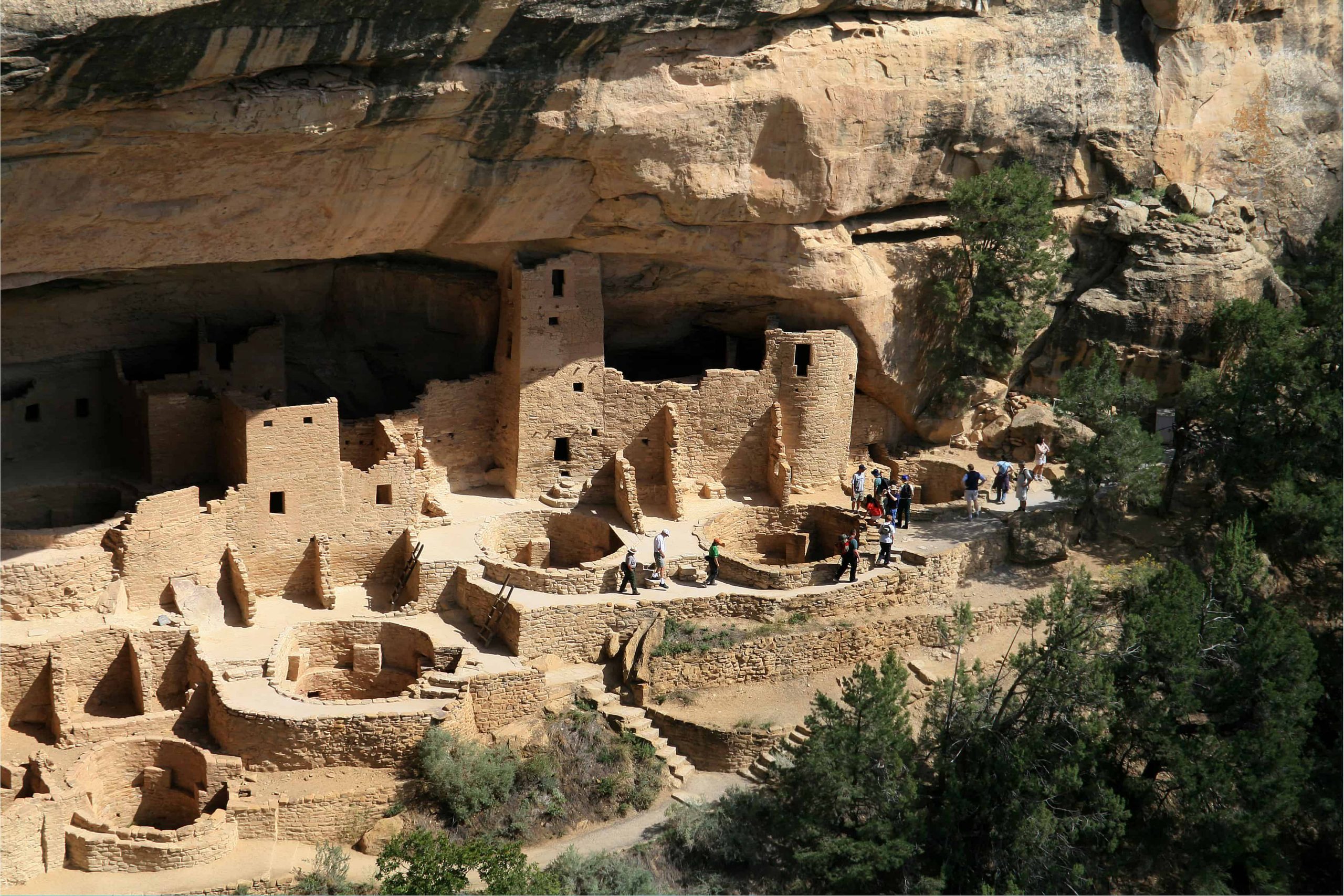 Anasazi dwellings