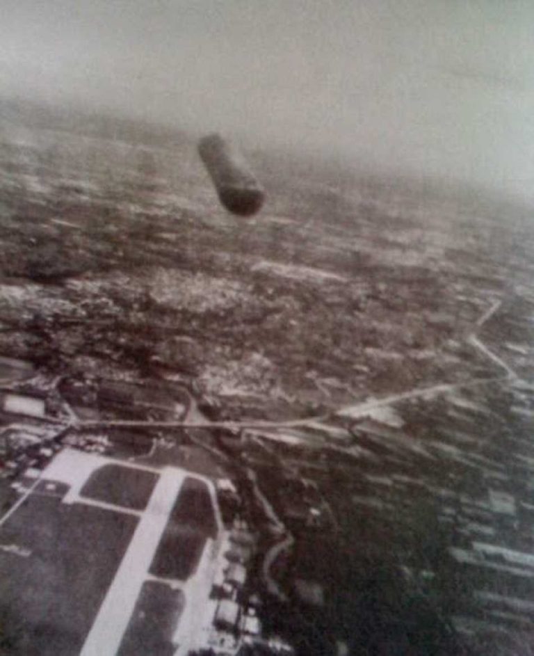 OVNI fotografado pelo piloto italiano Marechal Giancarlo Cecconi em junho de 1979. 